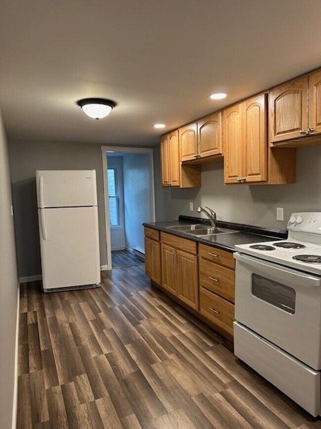 Photo - 209 1/2 N High St-
