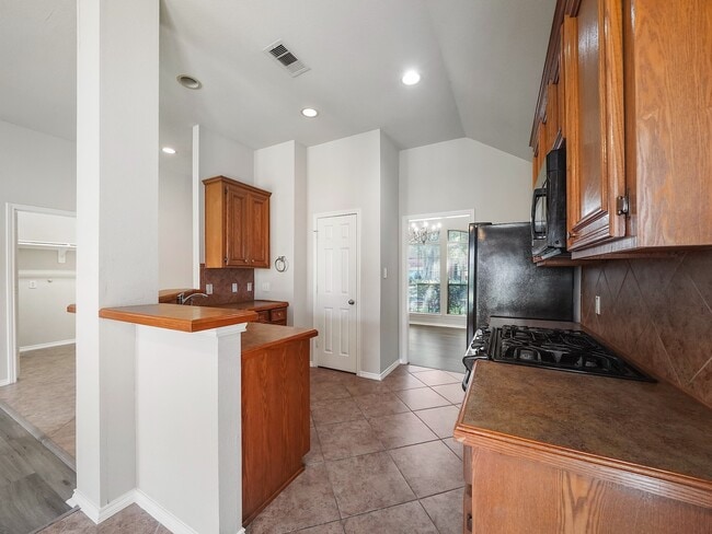 Photo - 20110 Emerald Cliff Ln