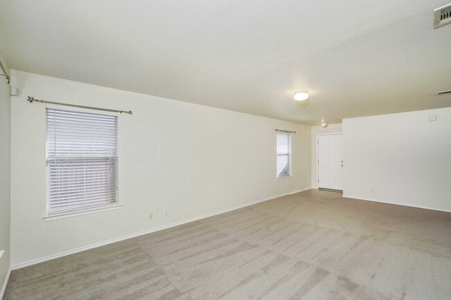 Photo - Adorable 3 bedroom for rent in Wildhorse!