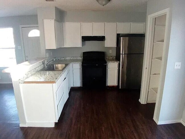 Photo - 10100 Brownie Dr