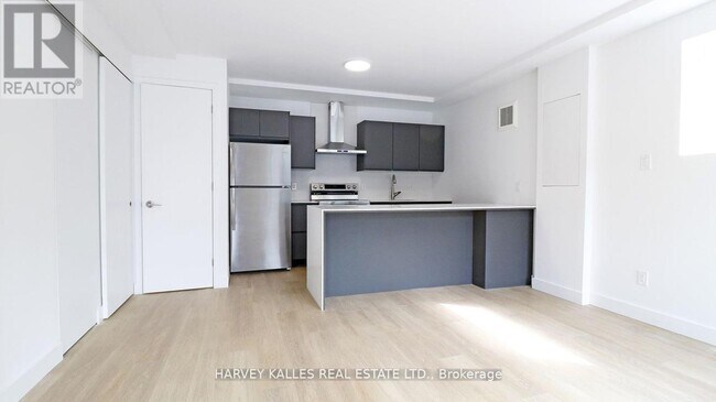 Photo - 23 Cannon Rd Unité 7