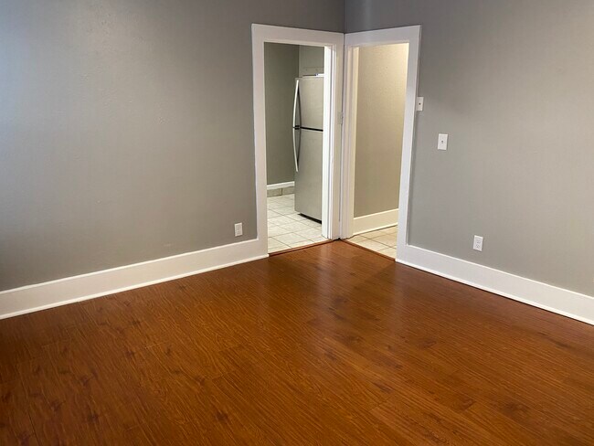 Living room - 919 Massachusetts St Unit D