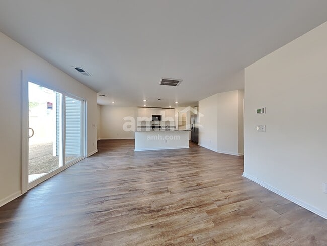 Photo - 1329 John Swann St