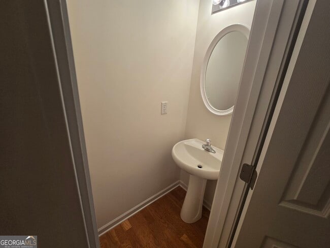 Photo - 3490 Southpointe Hill Dr NE