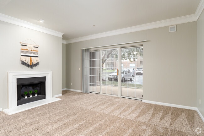 1BR, 1BA - 831SF