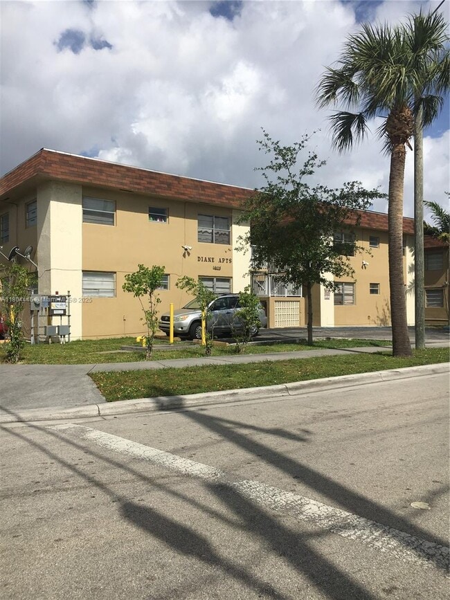 Photo - 16118 NE 21st Ave Apartment Unit 10