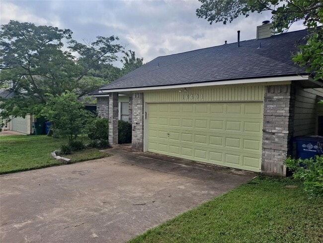 Photo - 16401 Framingham Cir