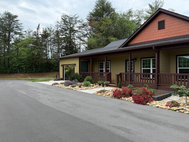124 Happy Family Rd