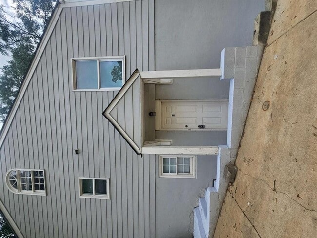 Building Photo - 260 Patterson Ave SE Rental