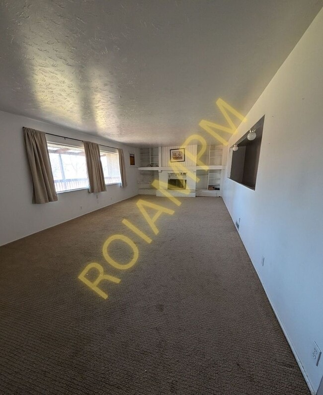 Building Photo - 2525 Falls Ave E Unit 1