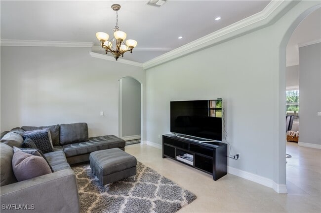 Photo - 2960 10th Ave NE