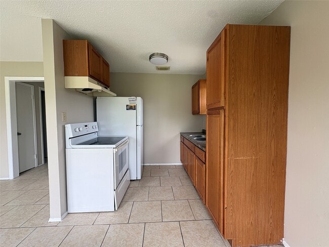 Photo - 3021 Sycamore Ave Unit 10