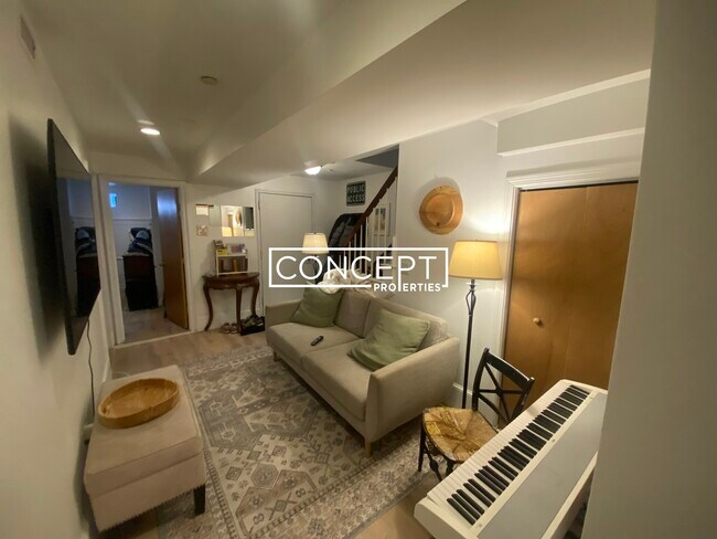 Photo - 64 Louis Prang St Unidad 1