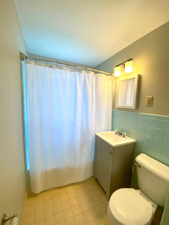 Photo - 3860 N Morris Blvd Unit 3860