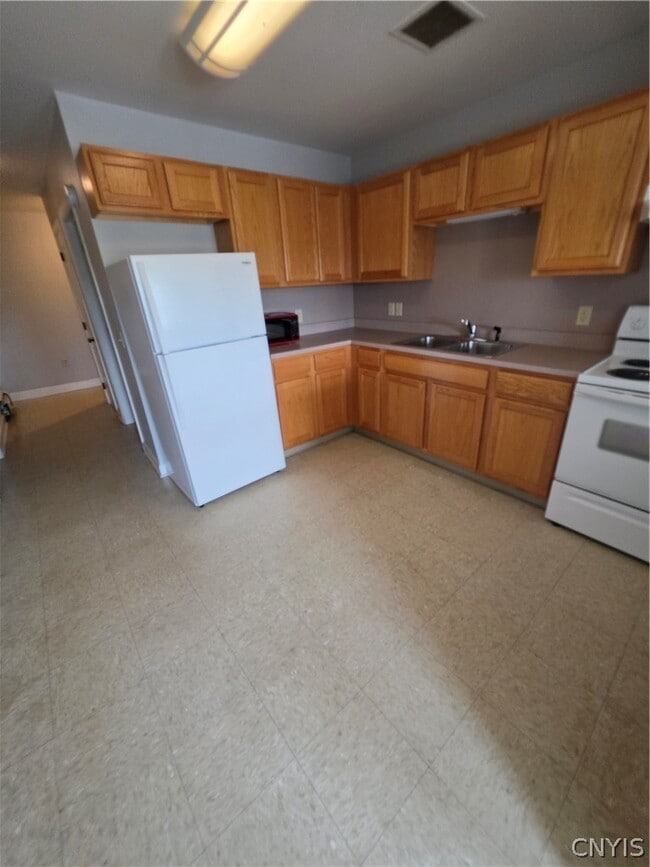 Photo - 256 State St