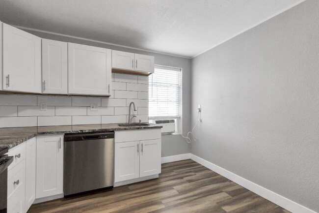 Photo - 1615 10th Ave Unit 8