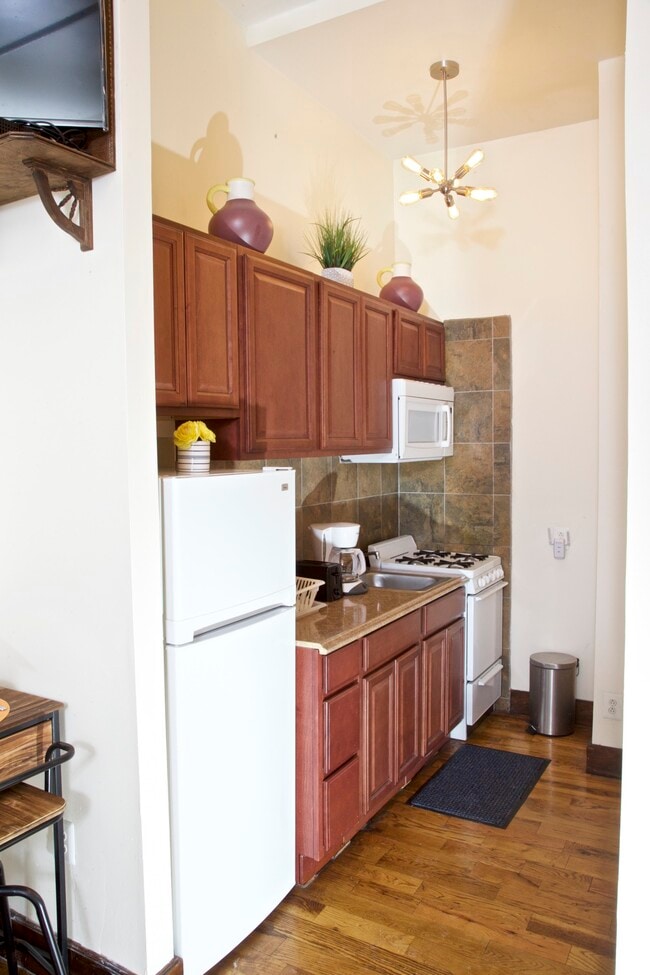 Photo - 67 W 119th St Unit The Dorm W/ Shared Bathroom