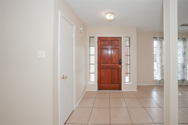 Photo - 3247 N Mason Rd