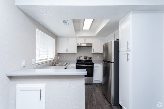2BR, 2BA - 1,151SF - Kitchen