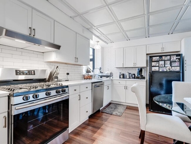 Building Photo - 264 44th St Unit 2 Rental