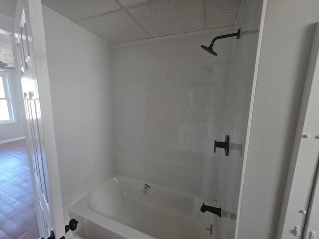 Photo - 71 Stewart St Unit 1