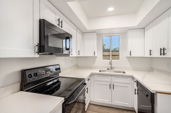 Updated 2-Bedroom COZY Condo Just Minutes ... - Updated 2-Bedroom COZY Condo Just Minutes ...