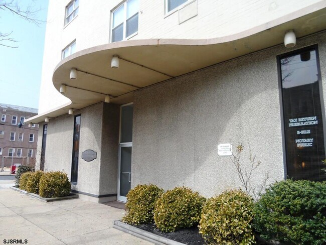 Photo - 3817 Ventnor Ave Unit 1008