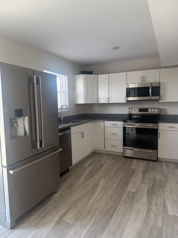 Building Photo - 1000 Monticello Rd