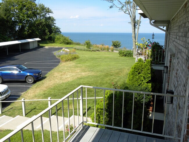 Photo - 3622 Lakeshore Dr Unidad G8 Rental