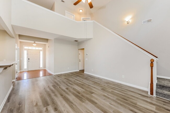 Photo - 840 Topaz Valley