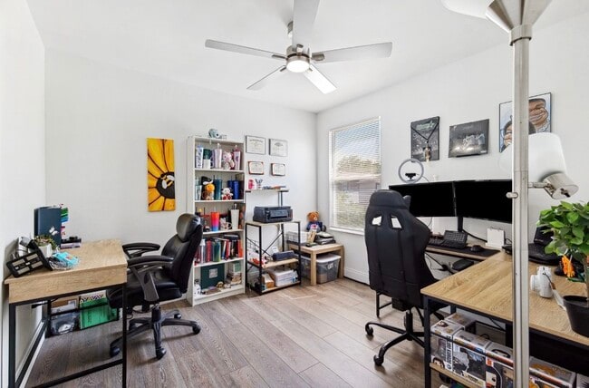 Photo - 3801 Carroway St