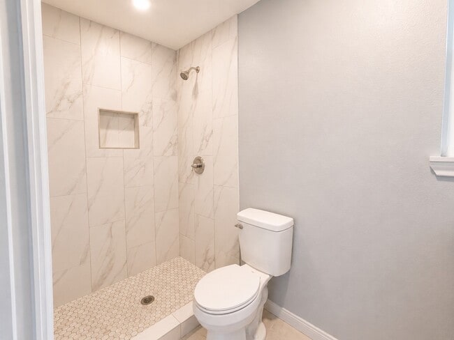 Photo - 635 Nancy Rose St Unit 1