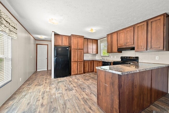 Photo - 27848 Frindik Ln