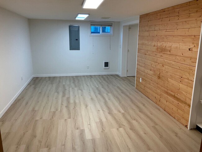 Photo - Groovy in Gateway