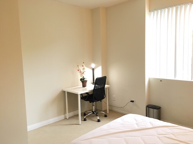 Photo - 1561 S Barrington Ave