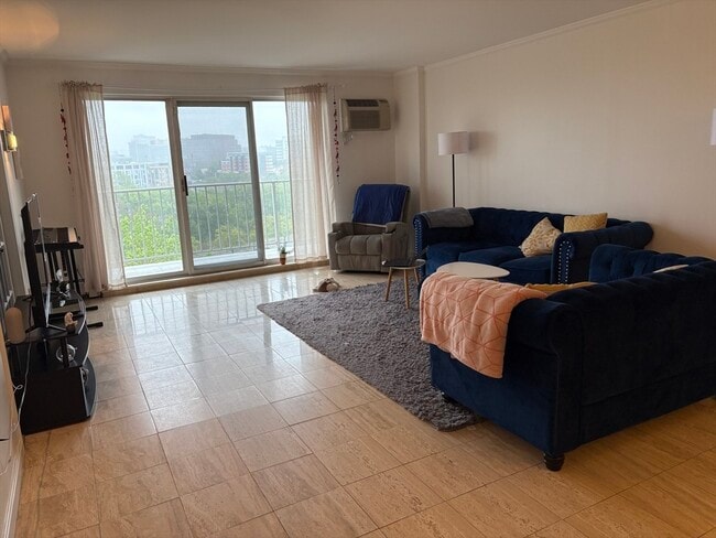 Photo - 151 Coolidge Ave Unidad 613