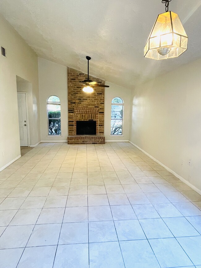 Photo - 7211 Winding Trace Dr