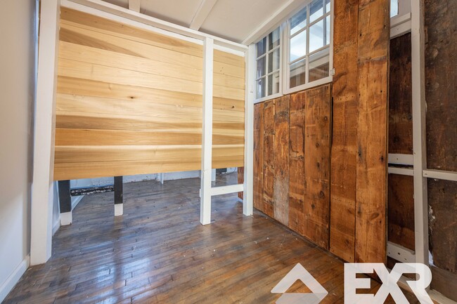 Photo - 385 Troutman St Apartment Unit 301