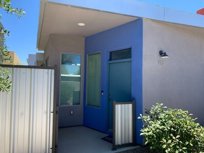 975 E Park Modern Dr
