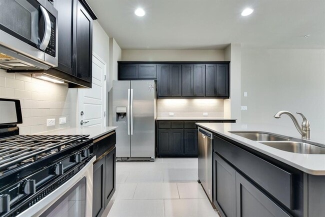 Photo - 13800 Lyndhurst St Condo Unit 274