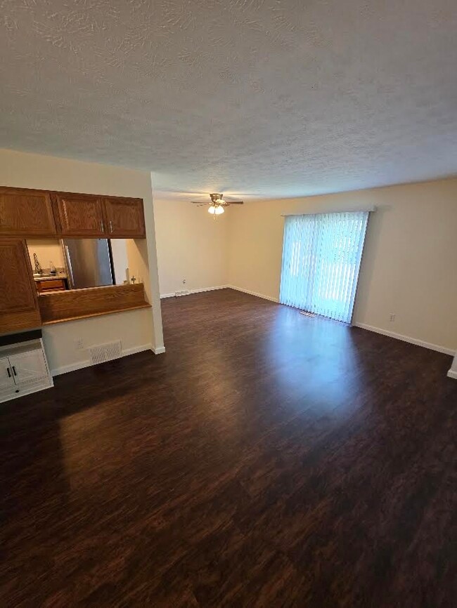 Photo - 9997 Independence Dr
