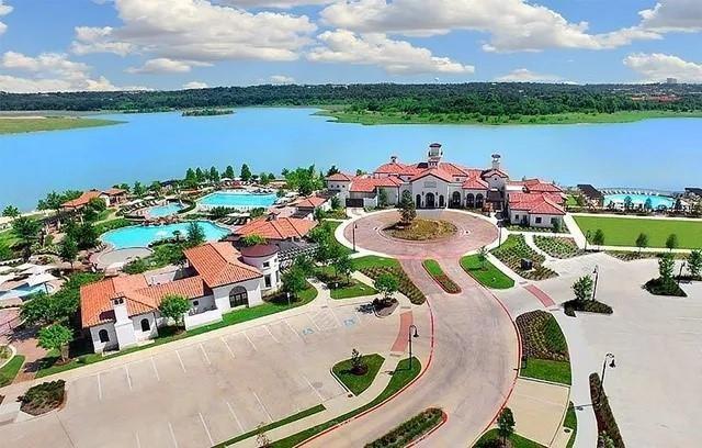 Photo - 1402 French Violet Wy