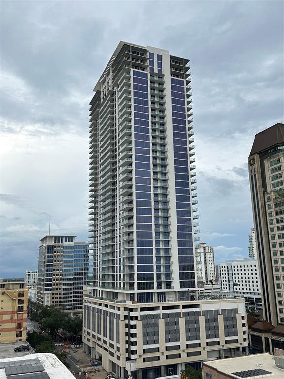 Building Photo - 275 1st Ave S Unit 2007