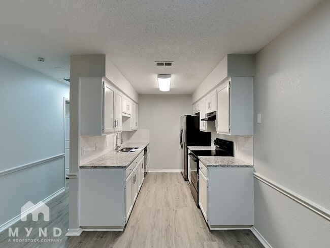 Photo - 6518 Oak Forest Ct