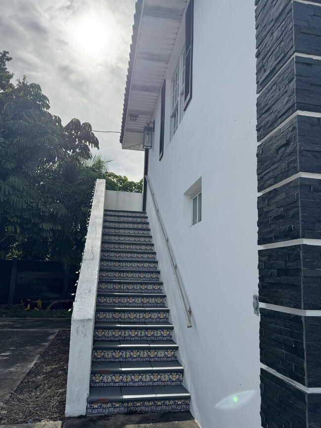 Photo - 2745 N Federal Hwy Apartment