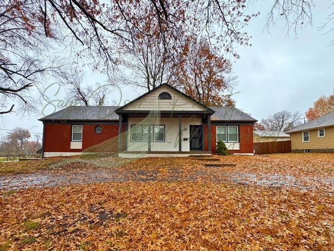 Building Photo - WELCOME HOME TO COMFORT & STYLE