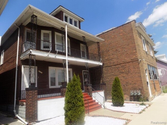 Photo - 2331 Caniff St