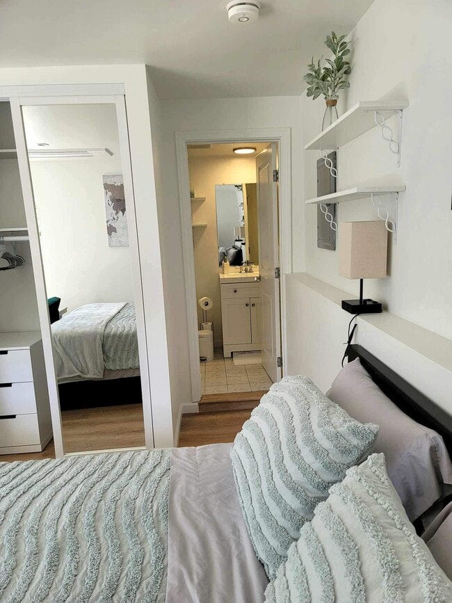 Photo - 825 Calle de Arboles