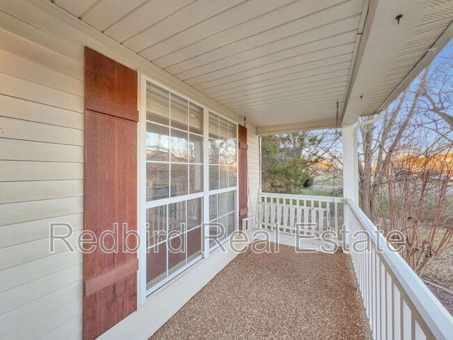 Photo - 399 Clarkston Dr