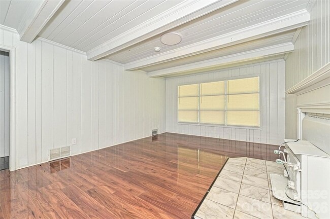 Photo - 217 Bennett St